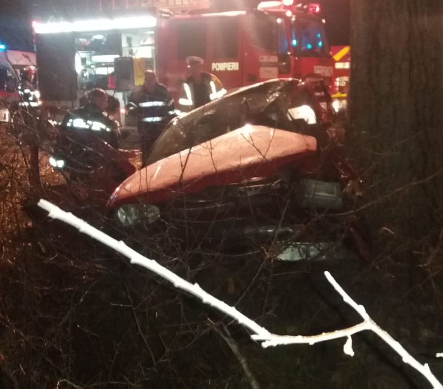 Arad: Trei persoane rănite într-un accident din județul Arad