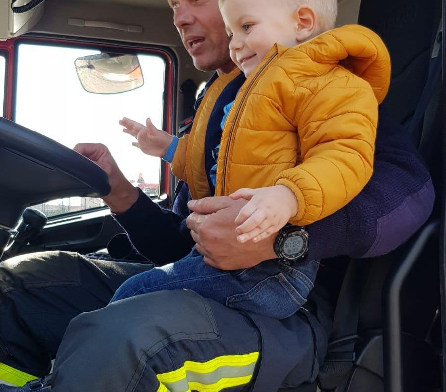 Arad: Câteva sute de persoane au intrat în unitățile de pompieri. Care a fost cea mai mare atracție a zilei