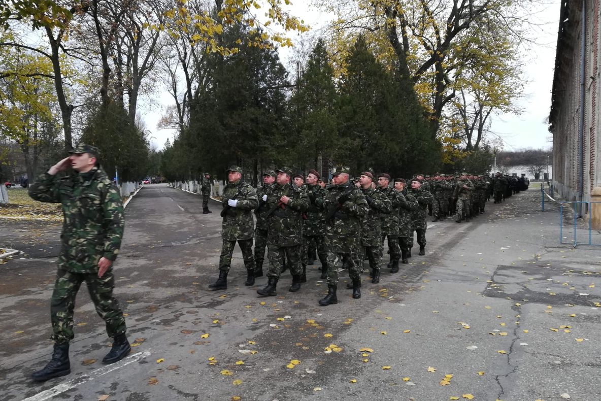 Arad: Prima repetiție pentru defilarea militară de Ziua Națională, joi, în Cetatea Aradului. Vineri are loc repetiția în centrul Aradului