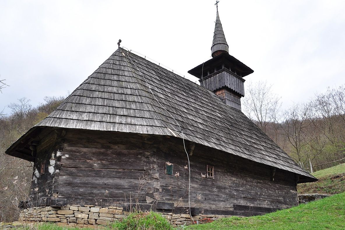 Arad: Biserica de lemn de la Troaș: mister în jurul construirii