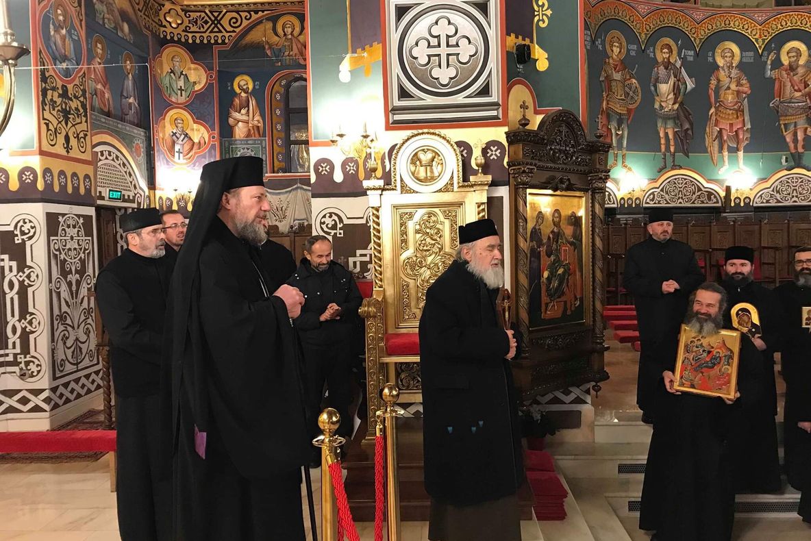 Arad: "Marșul Colindătorilor - Cântec și Lumină" a străbătut Aradul și a unit cele două catedrale