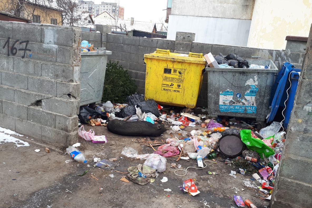 Arad: Directorul ADI Deșeuri Arad, Adrian Țolea, acuză că de la asociație lipsesc mai multe documente și amenință că va sesiza Poliția