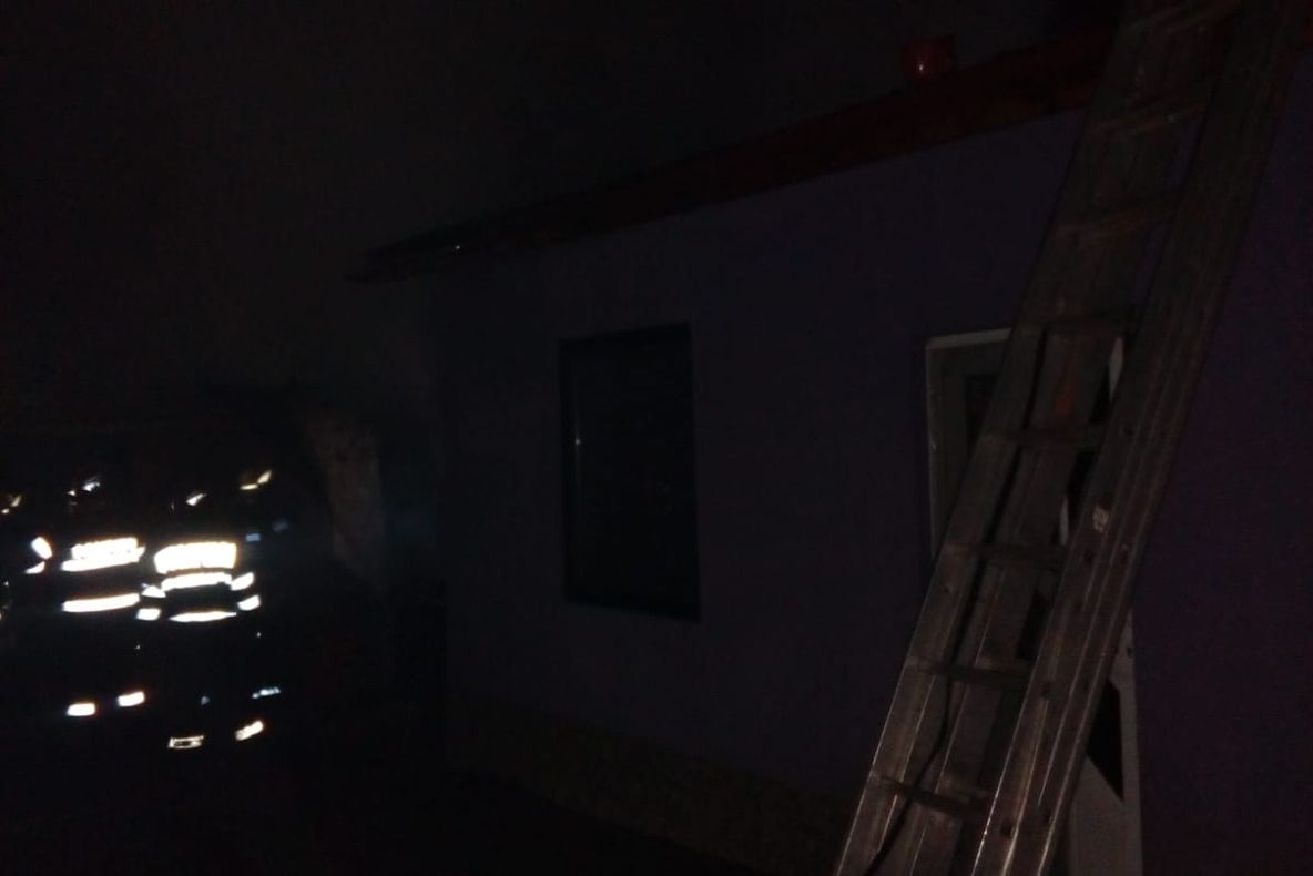 Arad: Incendiu puternic la o casă din orașul Lipova, din județul Arad