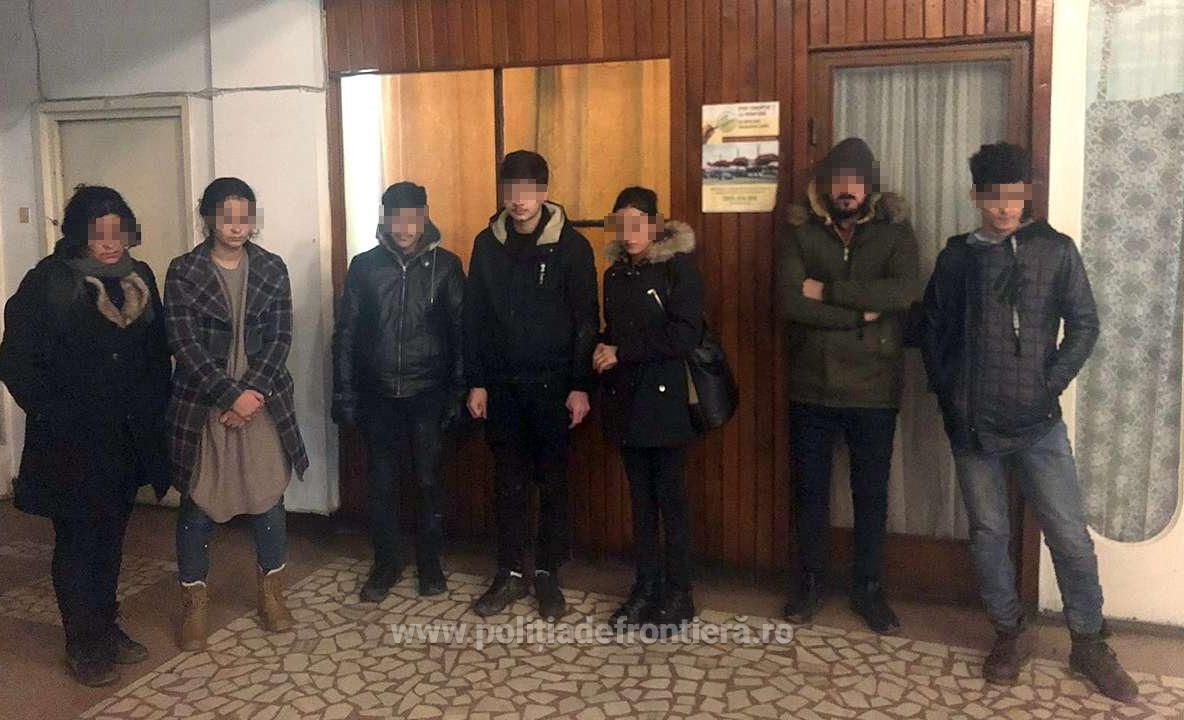 Arad: 7 cetățeni din Sira și Irak, descoperiți ascunși într-un TIR cu castane, la frontiera de vest