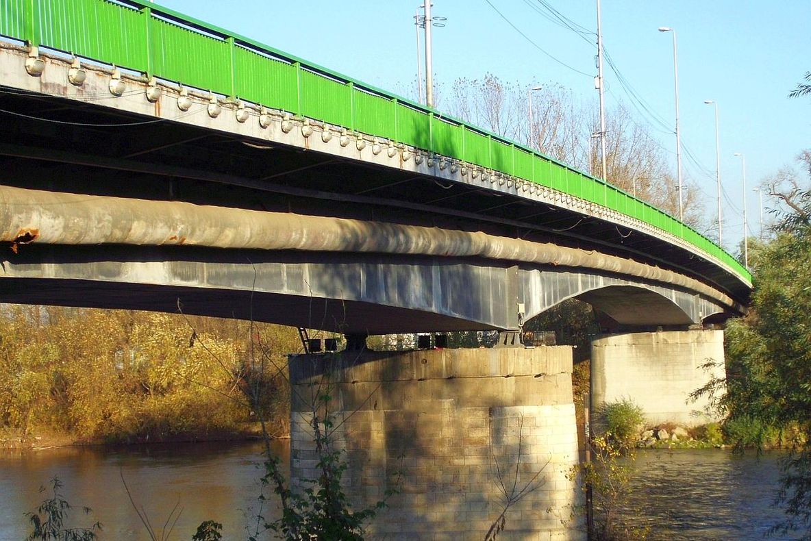 Arad: AUDIO Circulația pe podul Decebal din centrul Aradului s-a închis, miercuri, pentru lucrări