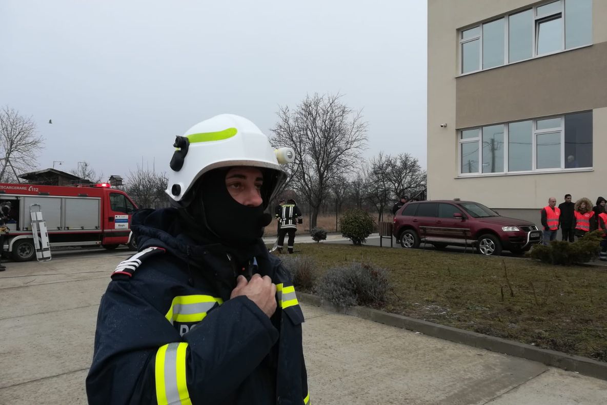 Arad: Exercițiu spectaculos al pompierilor din Arad, care a necesitat instituirea Planului Roșu de intervenție