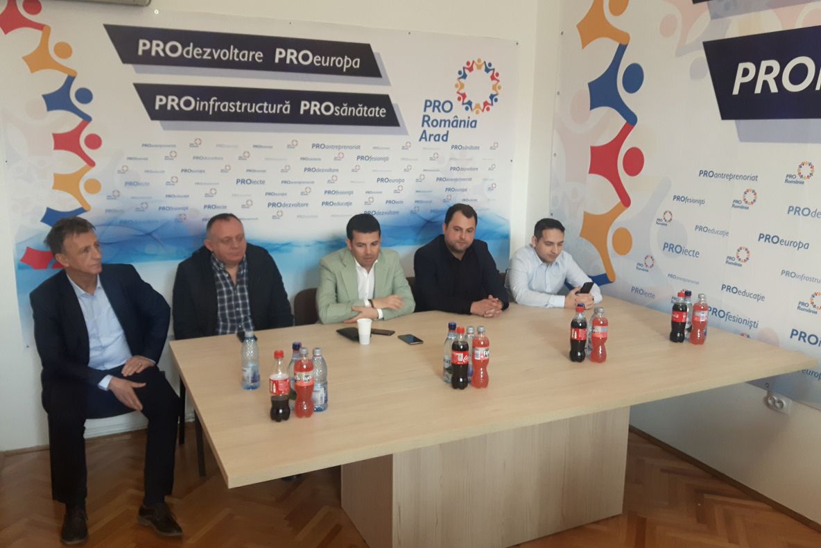 Arad: Daniel Constantin susține că știe motivul pentru care bugetul este întârziat. : "Bugetul României e întârziat intenţionat"