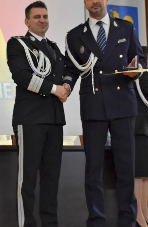 Arad: Descoperirea grupării care provoca explozii la bancomate pentru a fura banii din aparate le-a adus polițiștilor de investigații criminale din Arad premiul pentru merite deosebite