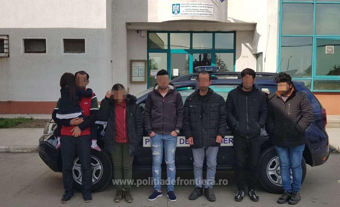 Arad: 7 migranți și călăuza lor, un bărbat din Arad, descoperiți la frontieră