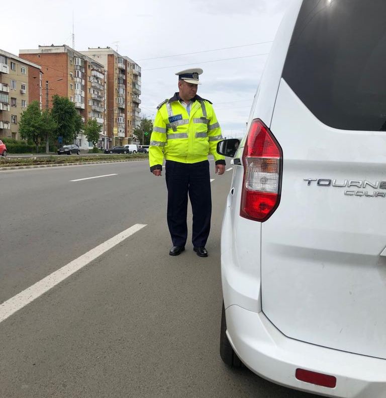Arad: 96 de amenzi, în valoare de peste 28.800 lei, în doar 2 ore. Vitezomanul zilei: o tânără de 25 de ani