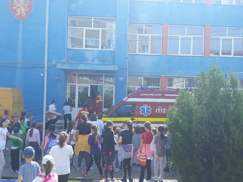 Arad: Amenzi peste amenzi pentru focarul de infecție dintr-o zonă centrală a Aradului