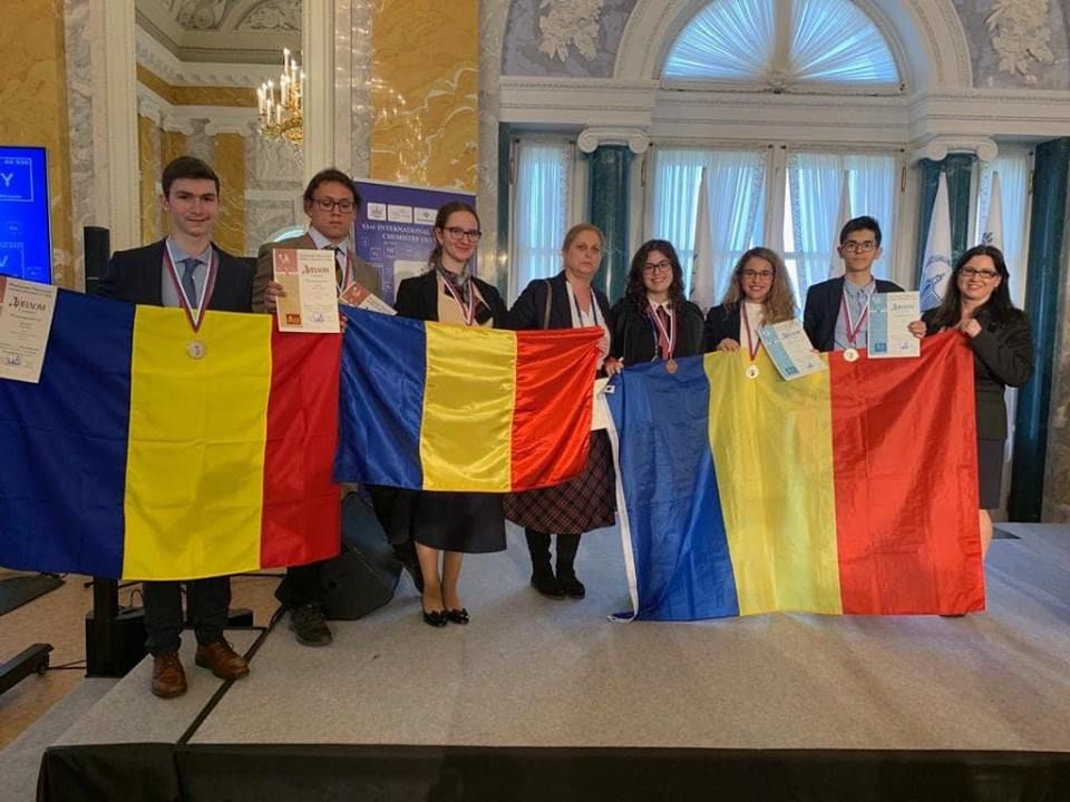 Arad: Tudor Lile din Arad, singurul elev din vestul țării, medaliat la Olimpiada Internațională de Chimie, care a avut loc la Sankt Petersburg, Rusia