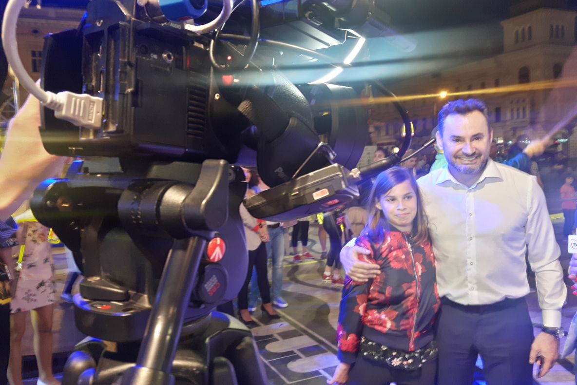 Arad: AUDIO VIDEO FOTO Arad: Primarul Gheorghe Falcă a demisionat de la conducerea Primăriei Municipiului Arad, după 15 ani, ca să își preia mandatul de eurodeputat. Ședința festivă, pe data de 28 iunie