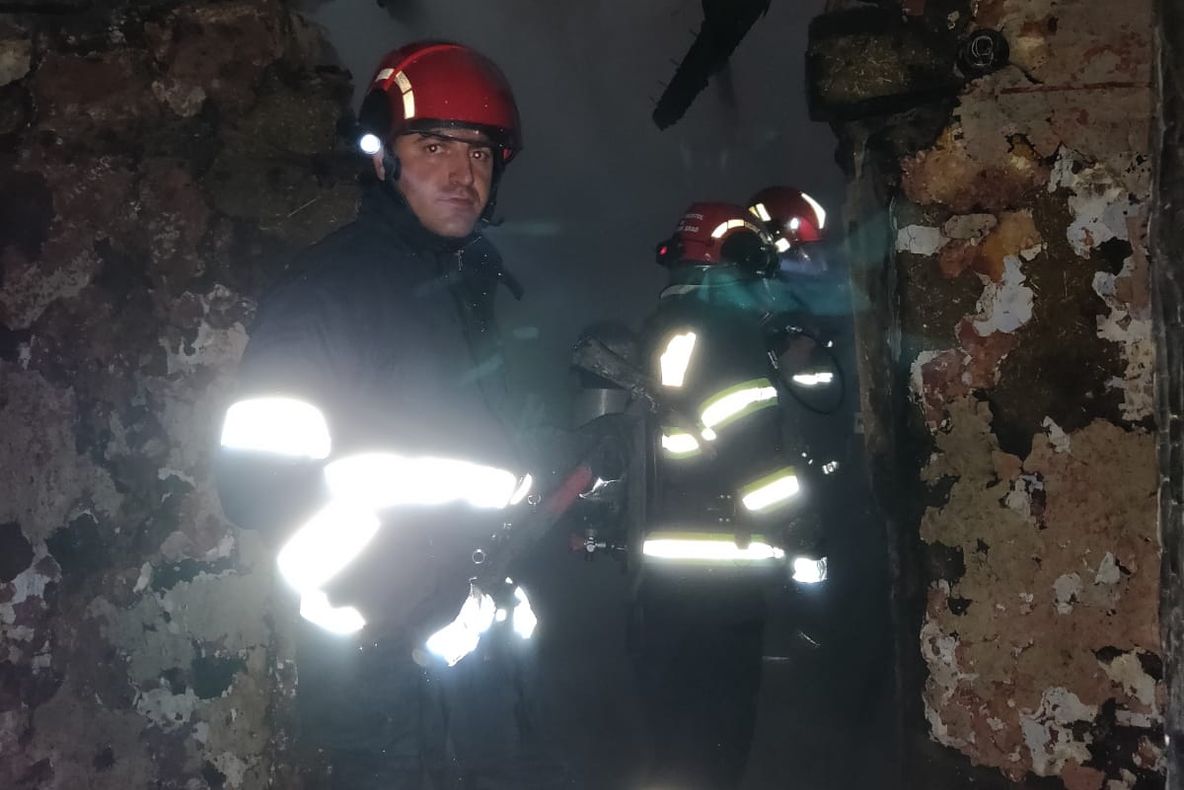 Arad: Bărbat de circa 50 de ani, mort într-un puternic incendiu, în județul Arad