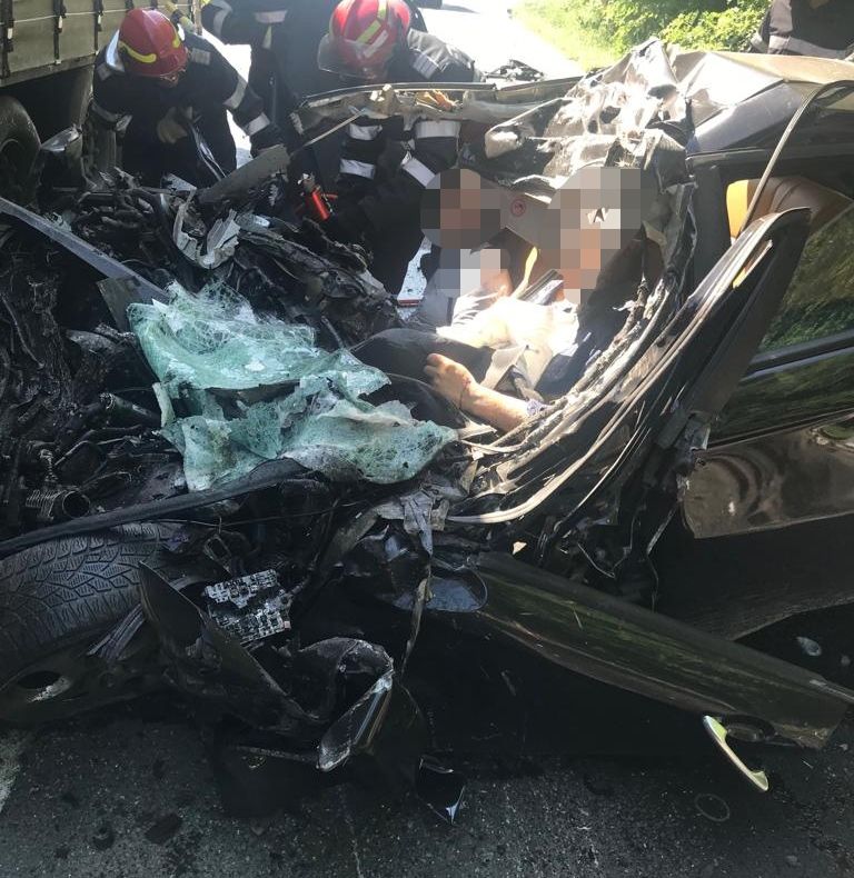 Arad: AUDIO Grav accident rutier pe DN7, în Arad: un bărbat a murit și o femeie a fost grav rănită. A intervenit elicopterul SMURD