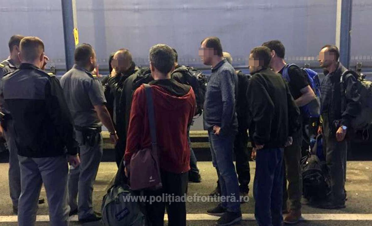 Arad: AUDIO 11 migranți din Turcia, descoperiți ascunși într-un TIR românesc, la frontiera de pe autostrada Nădlac-Arad