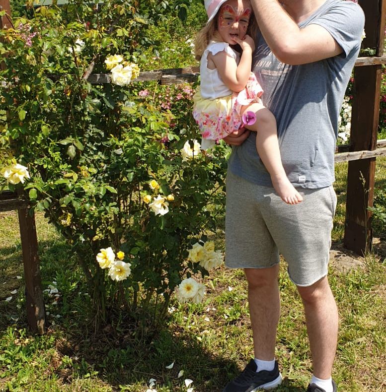 Arad: Sărbătoarea trandafirilor, în cel mai mare rozariu din sud-estul Europei