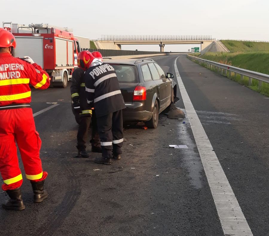 Arad: 7 persoane rănite într-un accident pe autostrada Arad - Timișoara