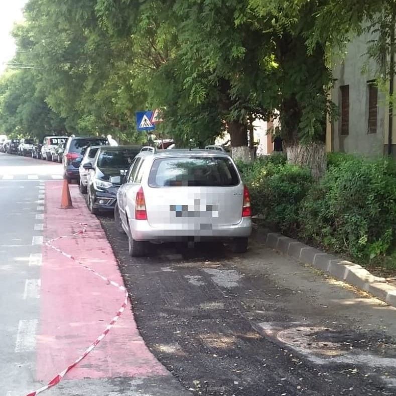Arad: Parcarea pe strada Mărășești din municipiul Arad, interzisă de vineri dimineață. Cauza