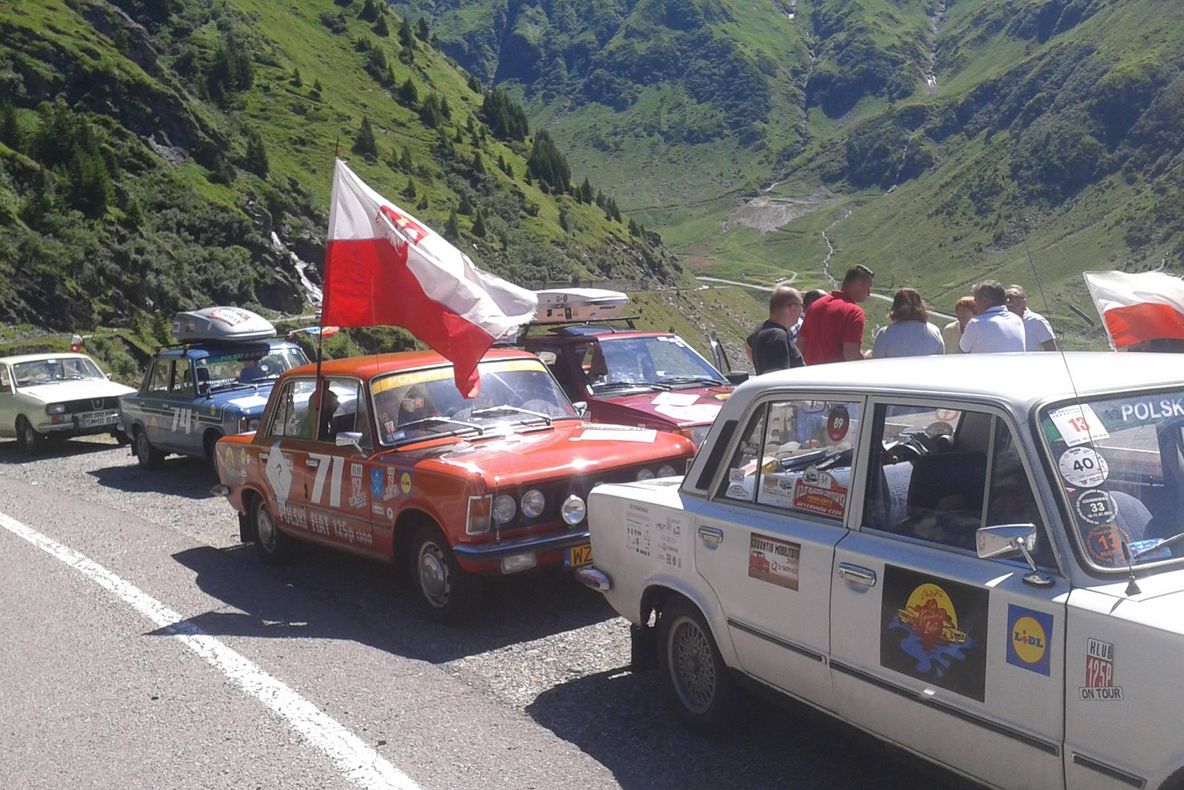 Arad: Caravana GO România, care adună mașini de epocă, ajunge, luni, în centrul municipiului Arad