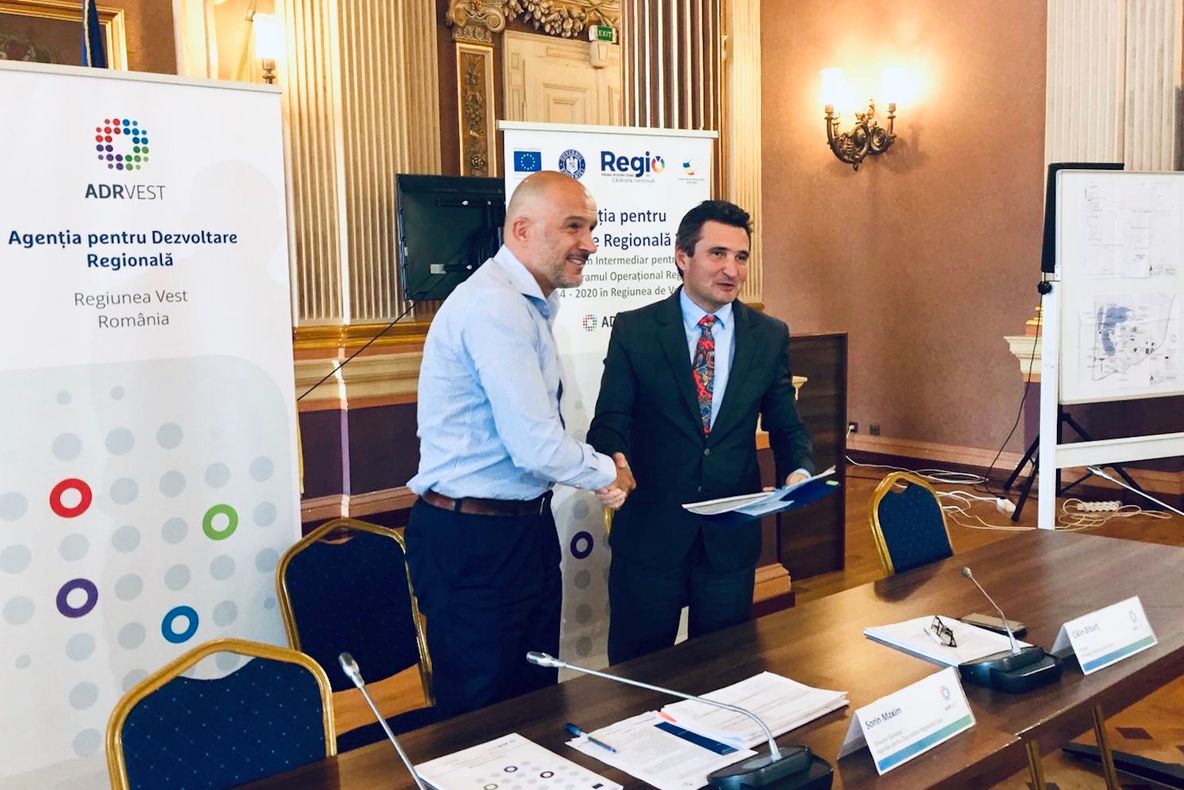 Arad: AUDIO Aradul a obținut cea mai mare finanțare din România, în domeniu: un teren viran ocupat de construcții ilegale și oameni fără acte, tranformat într-o mega zonă de agrement de 282.000 mp