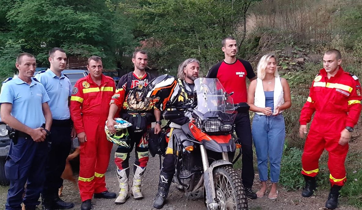 Arad: AUDIO Motociclistul Enduro, împotmolit într-o pădure din Arad, salvat de către George Leric, un pompier aflat în timpul liber, motocilist Enduro și el