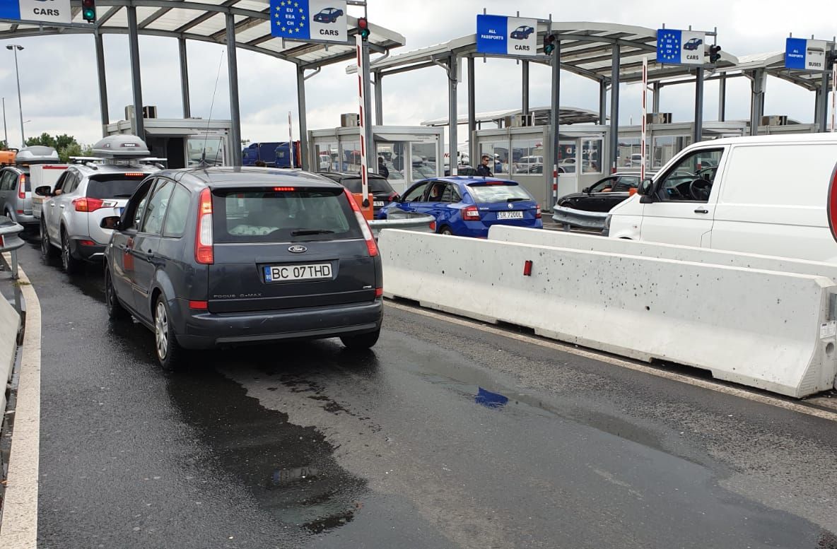 Arad: Punctul de trecere a froniterei Nădlac 2, cel mai aglomerat în ultimele 24 de ore. Câți oameni au trecut pe aici