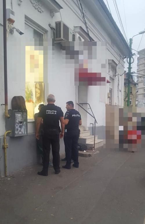 Arad: 38 de amenzi, aplicate doar în 3 ore de către polițiștii din Arad, ca urmare a unor controale pentru combaterea cerșetoriei și perturbarea ordinii și liniștii publice