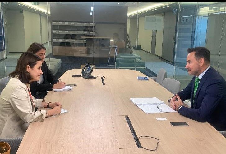 Arad: BREXIT-ul, în centrul discuției dintre europarlamentarul Gheorghe Falcă și ambasadorul României la UE. Ce s-a mai discutat