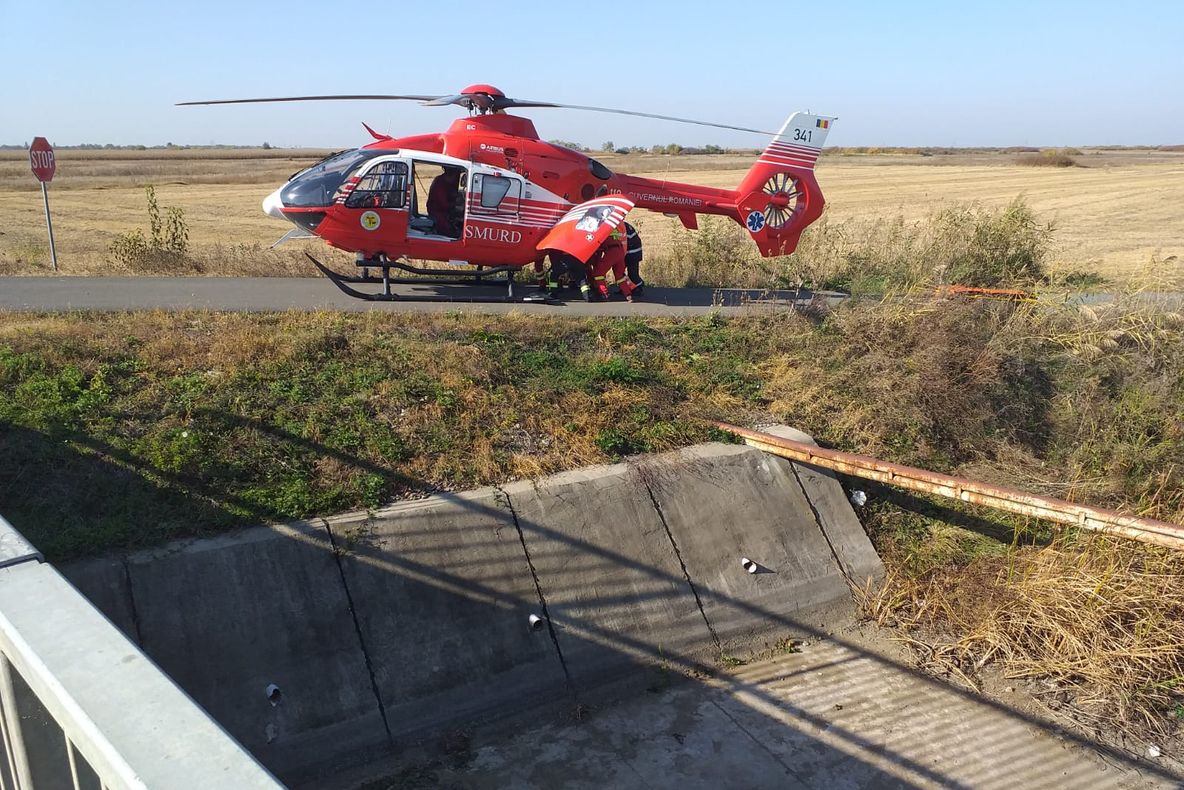 Arad: Accident grav pe DN79A, în Arad. S-a cerut  intervenția cu elicopterul SMURD, iar circulația este blocată