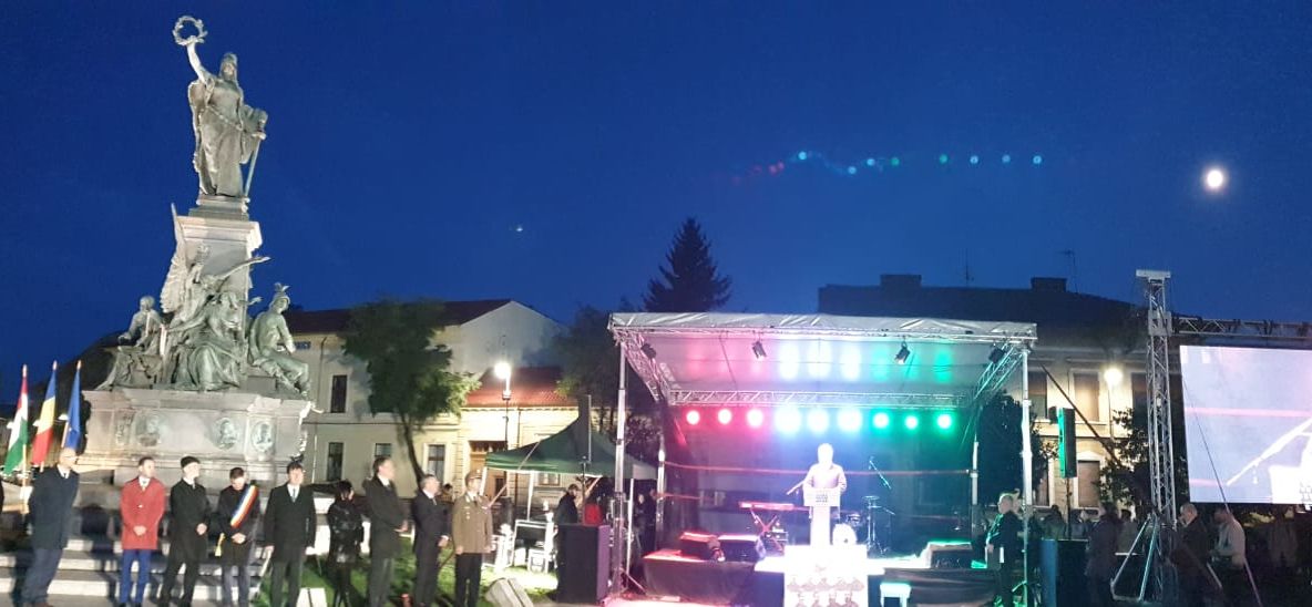 Arad: FOTO VIDEO Peste 1.000 de persoane, la comemorările celor 13 generali, excecutați la Arad în 1849. Ce le-a transmis primarul municipiului Arad, Călin Bibarț, celor prezenți: "După cum la fel de bine știm că în Arad..."