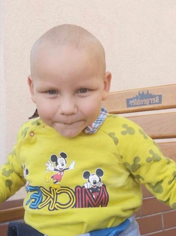 Arad: AUDIO Copil de cca 3 ani, descoperit singur pe stradă, în centrul Aradului. Nimeni nu i-a anunțat dispariția, iar Poliția îi caută familia