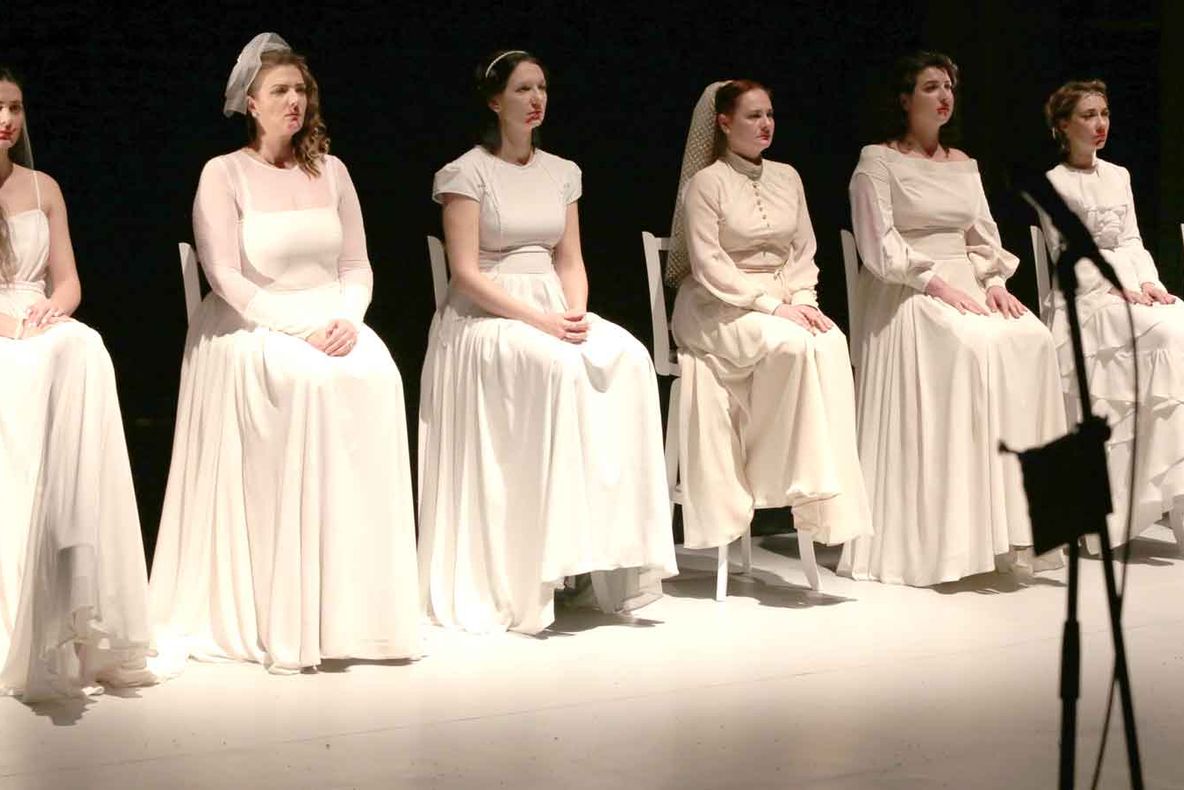 Arad: AUDIO "Familia Ibsen" de la Teatrul Clasic Ioan Slavici Arad, la Festivalul Național de Teatru