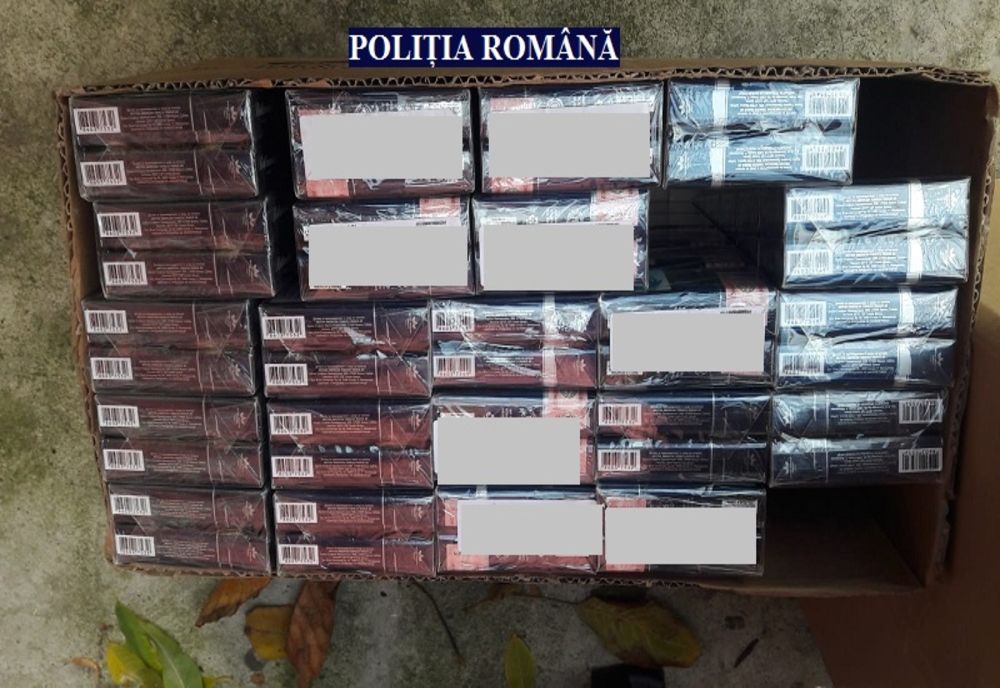 Arad: Țigări de contrabandă, confiscate dintr-o mașină oprită la control
