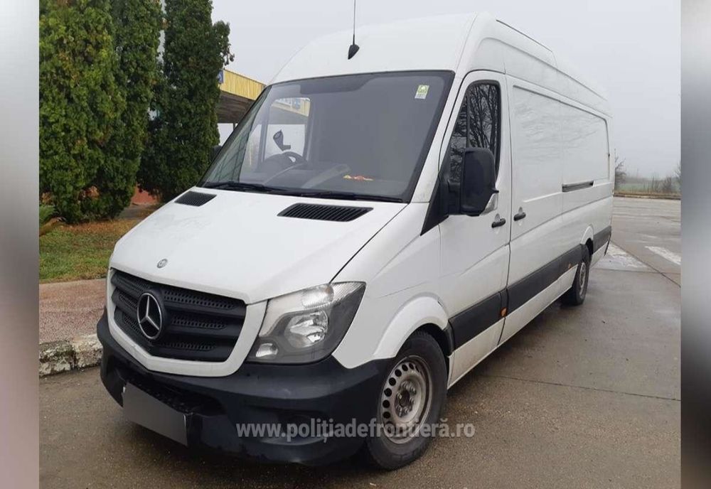 Arad: Mașină, în valoare de cca 50.000 lei, căutată de către Marea Britanie, descoperită la frontiera de pe autostrada Nădlac-Arad