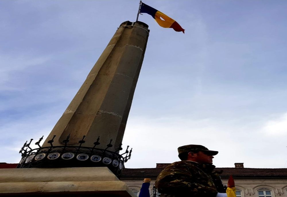 Arad: FOTO VIDEO Revoluția din 1989. Comemorarea Revoluției din 1989, cu defilarea militarilor