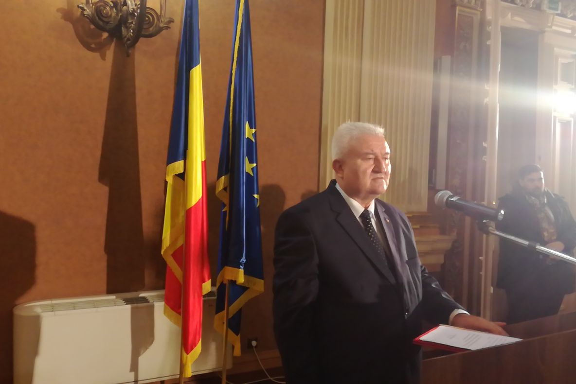 Arad: FOTO VIDEO Noul prefect de Arad, Gheorghe Stoian: Preiau postul cu dorinţa de a reda demnitatea funcţiei