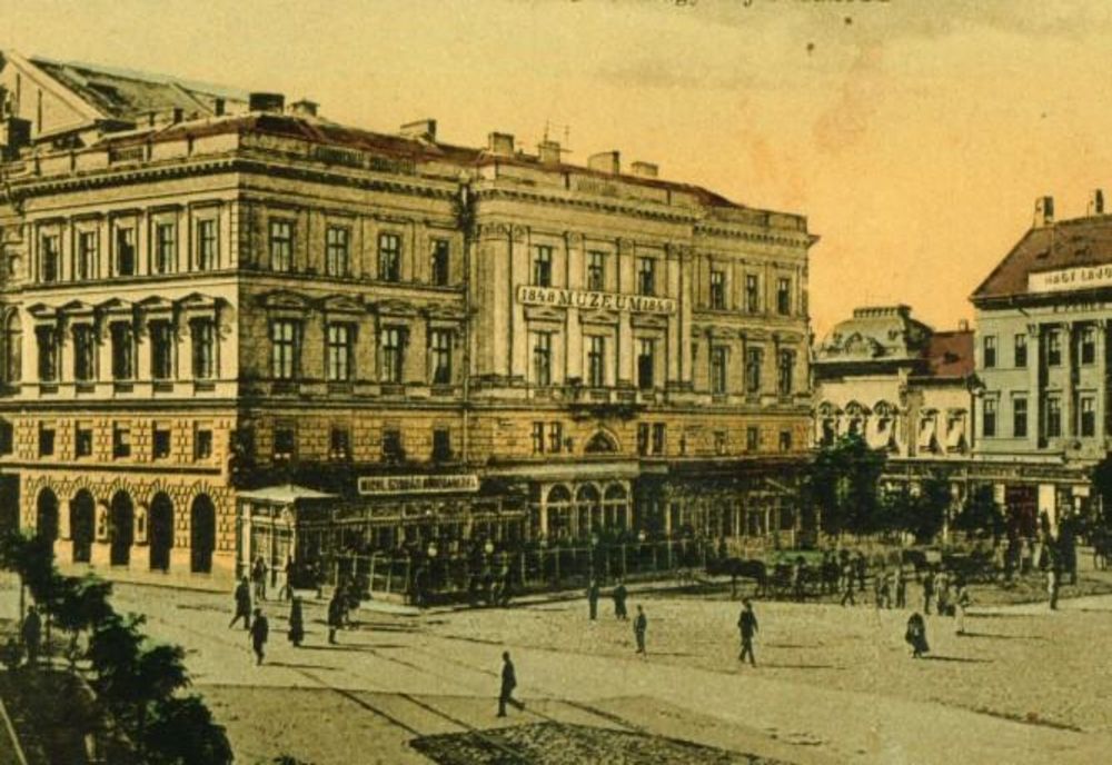 Arad: 123 de ani de la primul spectacol susținut în Teatrul din Arad de către o trupă străină, încălcând astfel chiar statutul instituției. Motivul