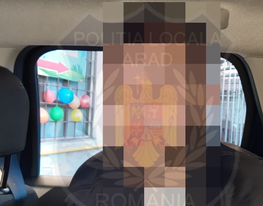 Arad: Scandal în centrul Aradului: un bărbat a încercat să urce pe un tramvai. Motivul