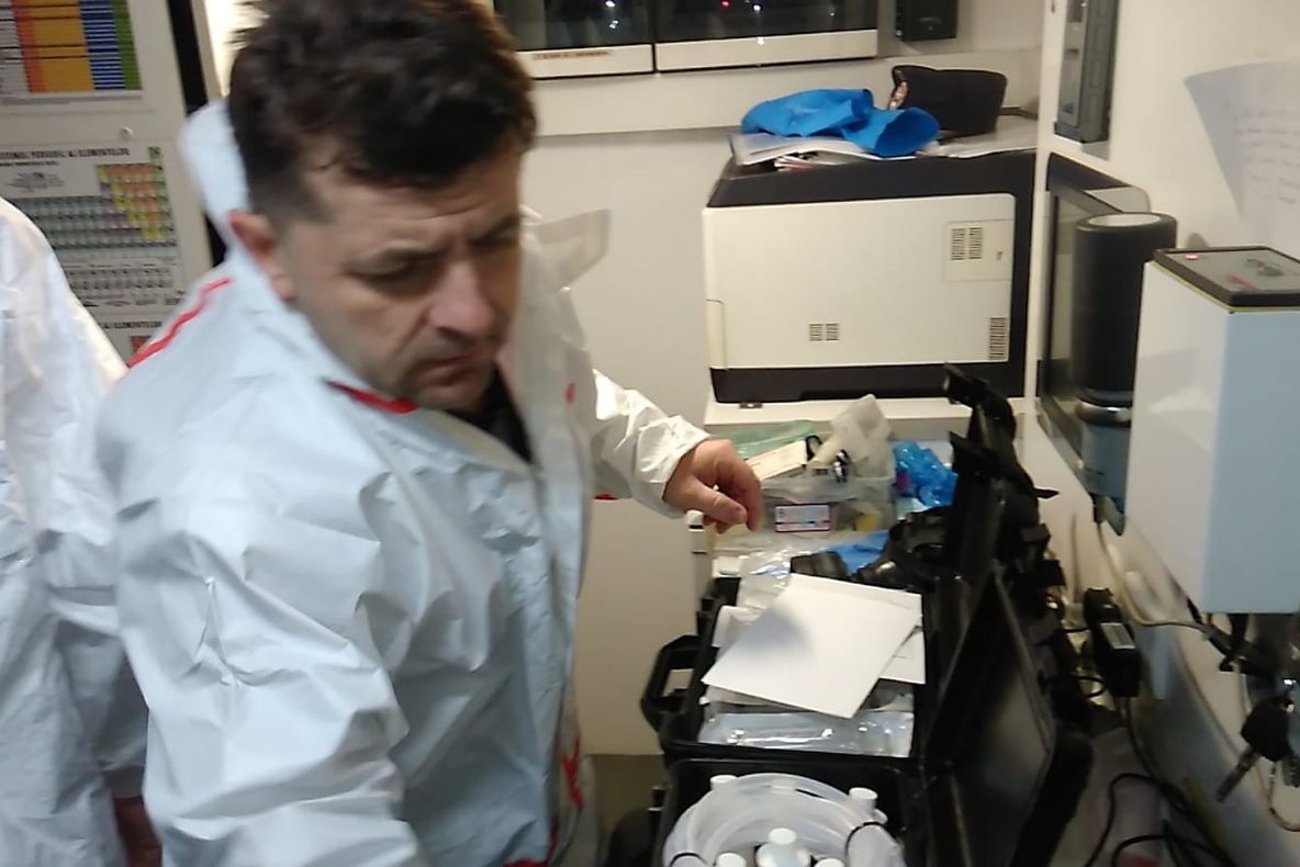 Arad: AUDIO Poliția Arad: există legătură directă între starea elevilor si dezinsecția de la liceu. Dosar penal pentru vătămare corporală din culpă, fals, uz de fals și trafic de produse sau substanțe toxice, în cazul elevilor intoxicați după acțiunea de 