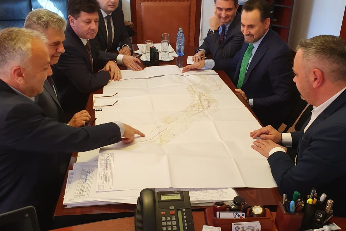 Arad: AUDIO Structură de beton, cu tramă de parc și pistă de bicilete. Ce planuri au autoritățile din Arad pentru Mureșel. Ministrul Agriculturii, Adrian Oros, așteptat la Arad