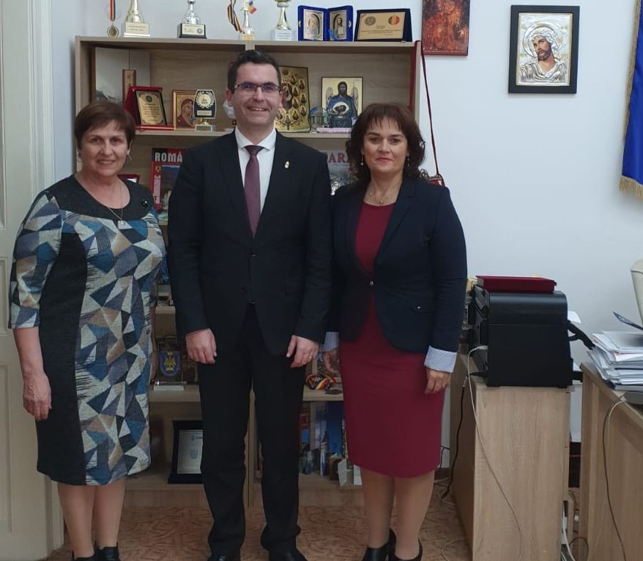 Arad: Colaborare extinsă între Universitatea Aurel Vlaicu din Arad și Universitatea Óbuda din Budapesta, Ungaria