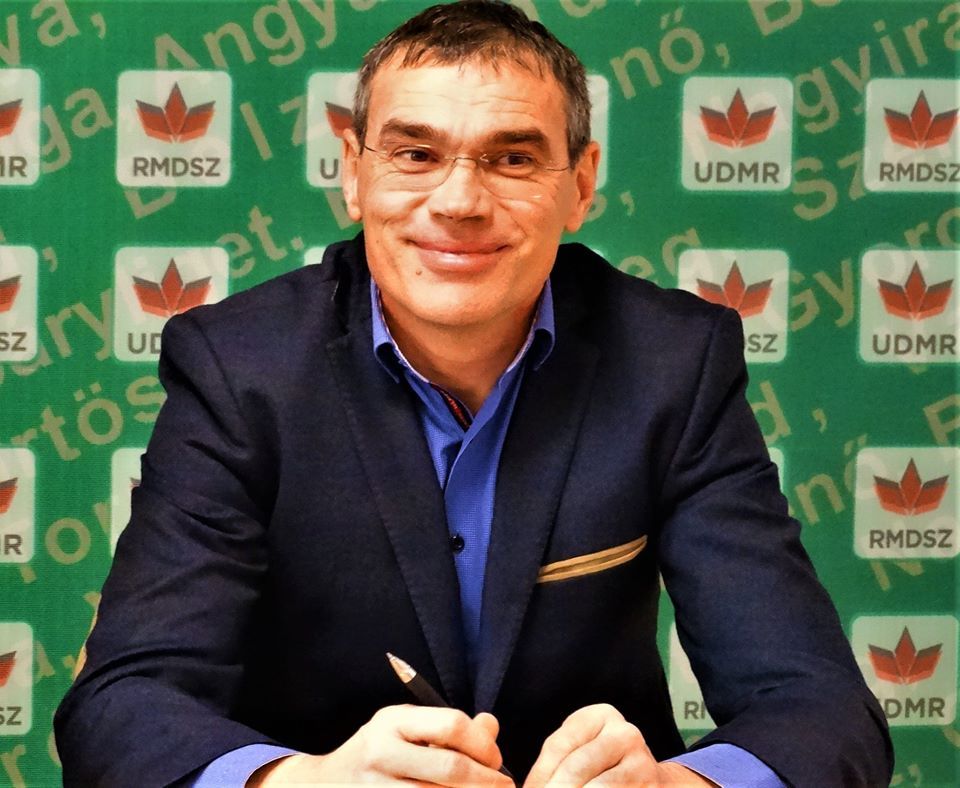 Arad: Fostul președinte al clubului de fotbal UTA, considerat "salvator" al clubului, Alexandru Meszar, candidatul UDMR pentru funcția de primar al Aradului