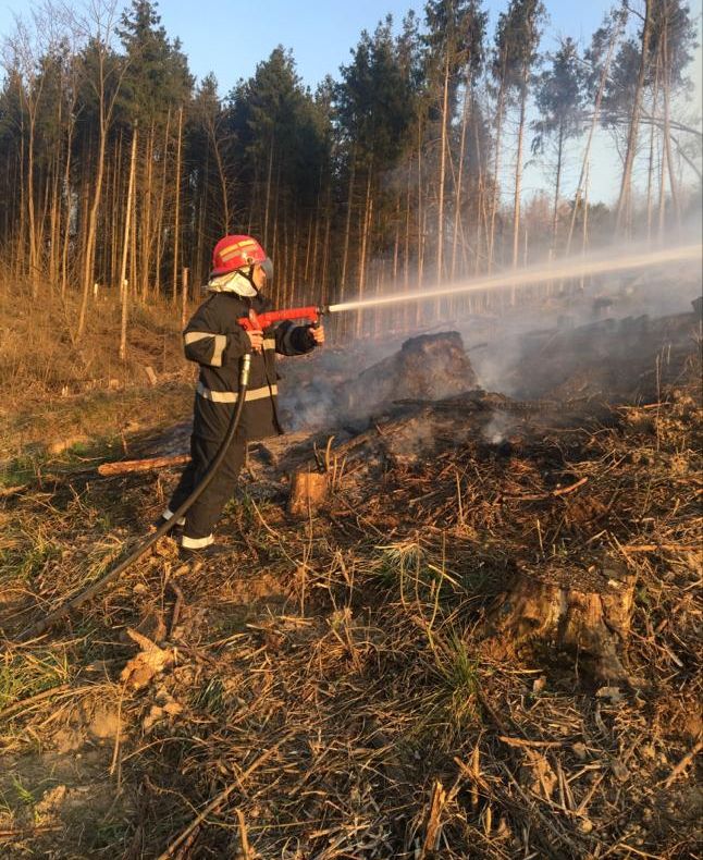 Arad: AUDIO Salvatorii din Arad, în prima linie de la incendii, accidente, cazuri medicale până la noul coronavirus. Ce s-a întâmplat în weekend