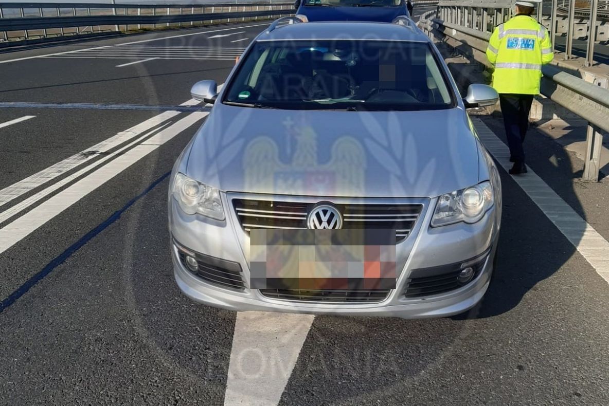 Arad: AUDIO Poliţia Locală Arad monitorizează coborârile de pe autostradă, pentru ca oamenii veniţi din străinătate să nu intre în municipiu