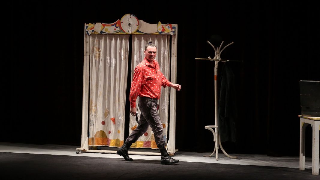 Arad: AUDIO FOTO Ce spune cunoscutul actor Zoltan Lovas despre cel mai longeviv spectacol al Teatrului Clasic "Ioan Slavici" din Arad. Cum a început totul