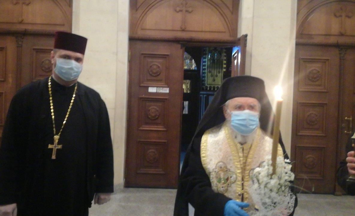 Arad: FOTO VIDEO Lumina Sfântă a Învierii adusă la Arad chiar din Lumina adusă de la Ierusalim, în condiții speciale