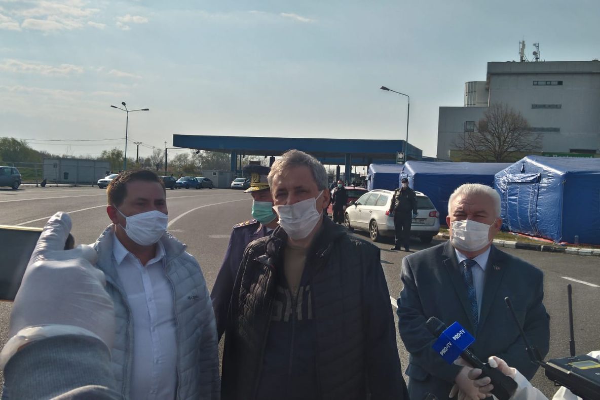 Arad: Ministrul Afacerilor Interne, Marcel Vela, la Nădlac