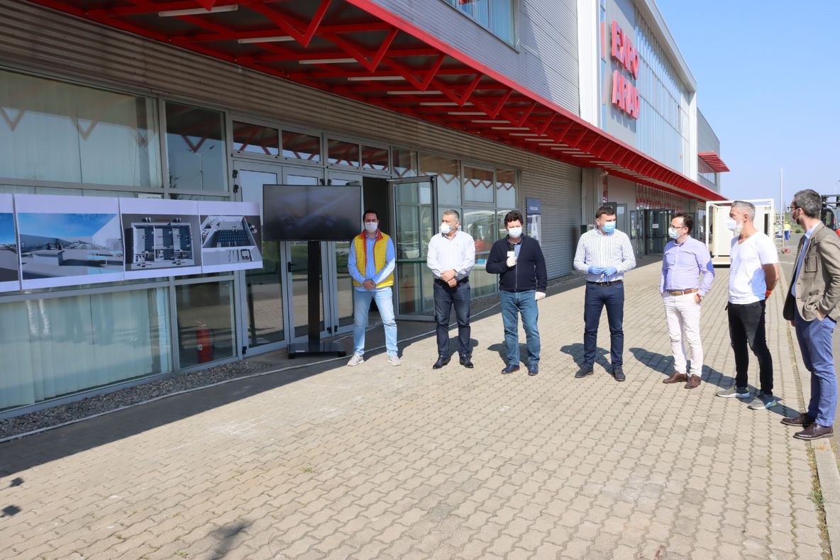 Arad: Primul spital de campanie deschis de o adminstrație locală din România se amenajează la Arad: 240 de paturi și în cel mai mare centru expozițional din țară, după București