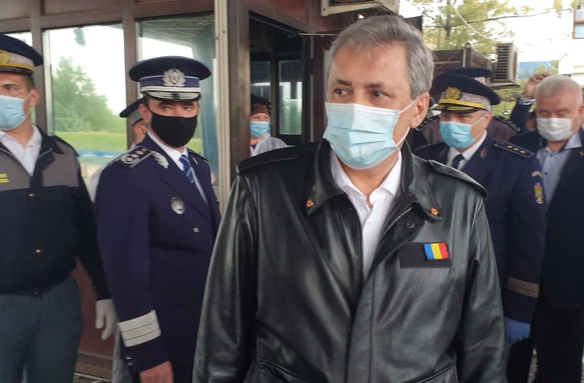 Arad: FOTO VIDEO Ministrul Afacerilor Interne, Marcel Vela: Nepurtarea măştii este un caz care în mod normal trebuie sancţionat
